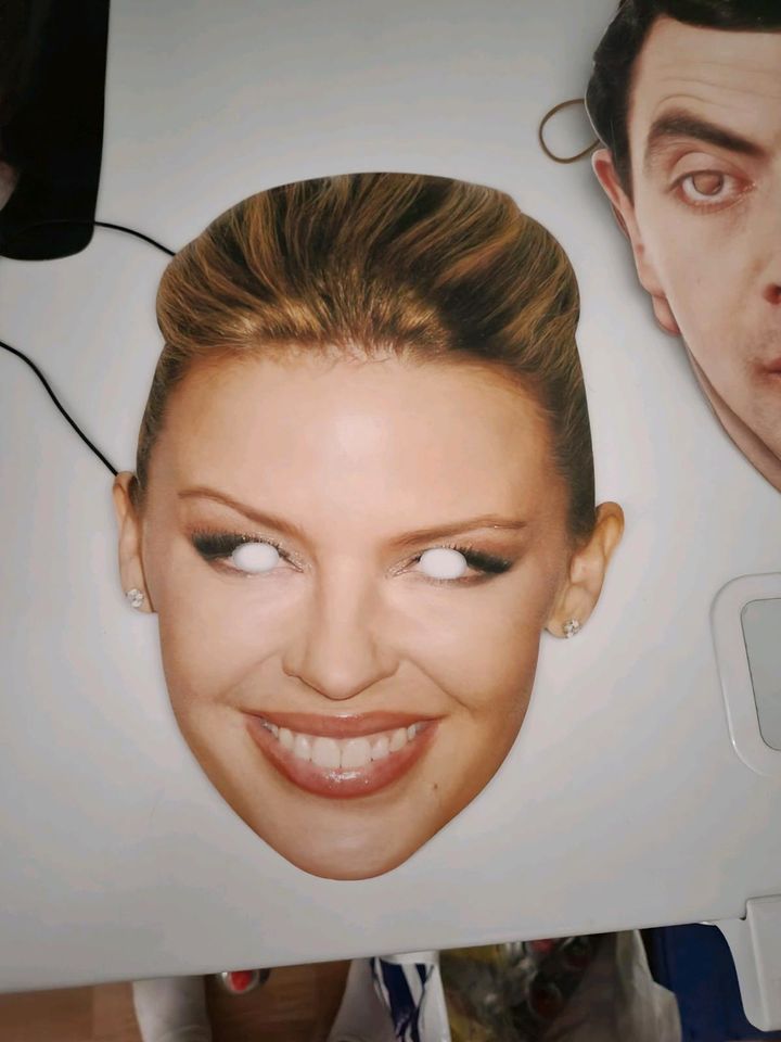 Kylie Minogue Maske NEU in Zwickau