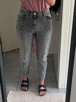 Jeans von Mango Gr.40 Mom Grau Nordrhein-Westfalen - Eitorf Vorschau