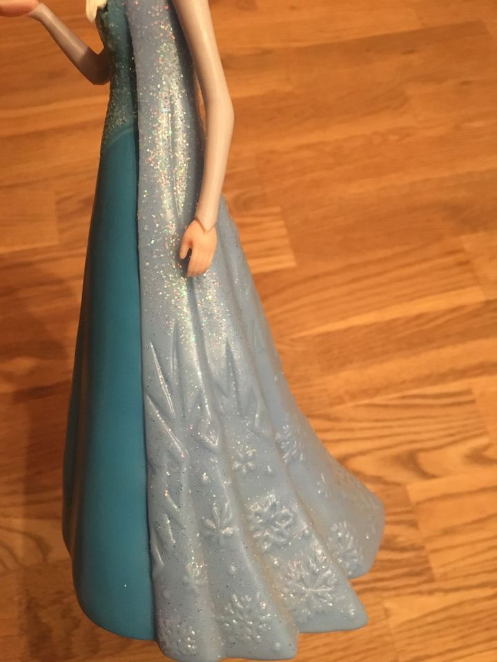 Disney Frozen Elsa, ca. 24 cm, mit Glitzer & Geheimversteck in Hörselberg-Hainich