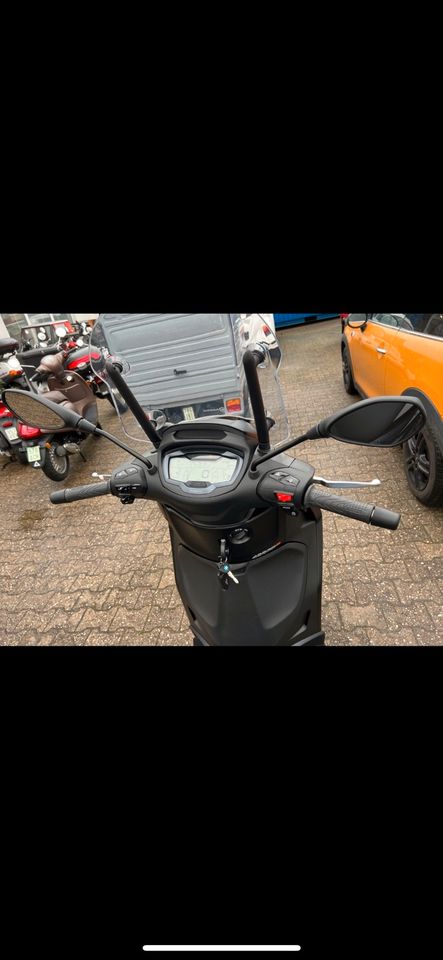 Piaggio Beverly 400 S E5 ABS ASR in Leverkusen