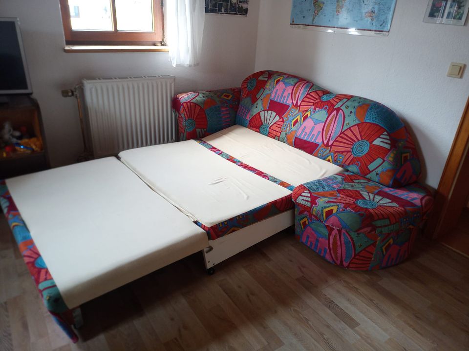 Sofa bunt 2 Sitze 2er couch Schlafsofa ausziehbar in Altertheim