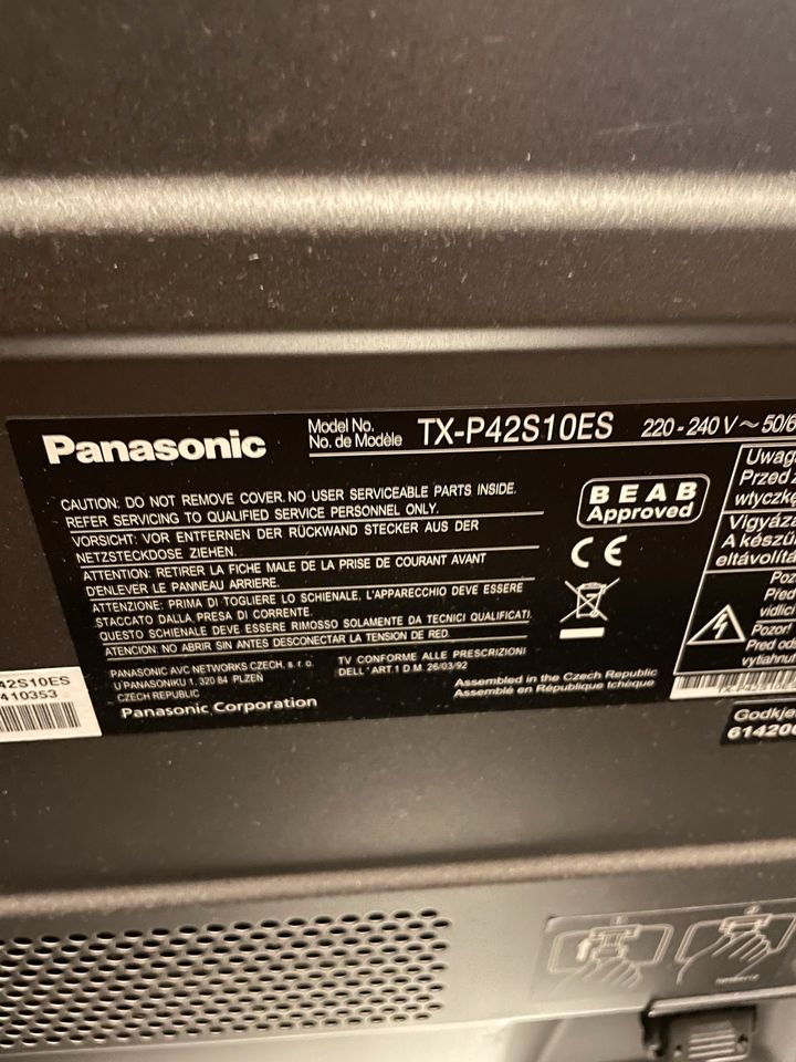 Panasonic TX-P42S10ES in Weidhausen