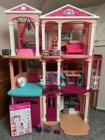 großes Barbie Puppenhaus m. Fahrstuhl und Möblierung Kreis Pinneberg - Pinneberg Vorschau