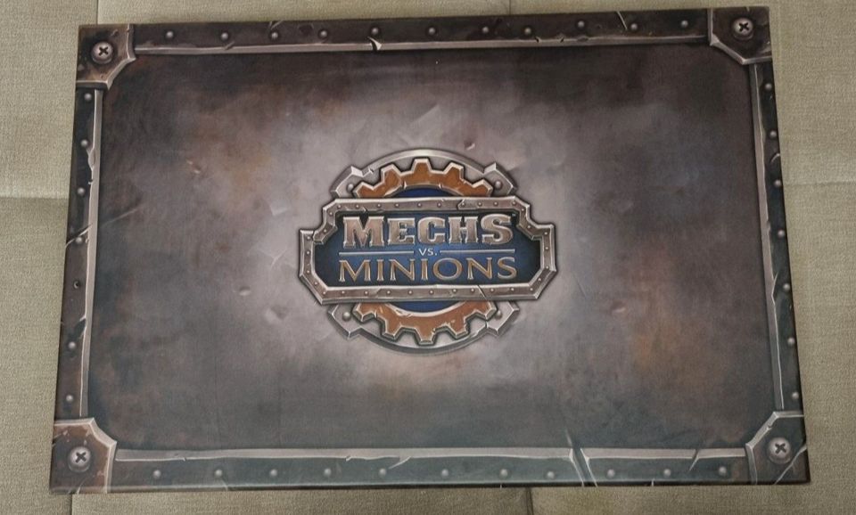 Mechs vs Minions in Metten