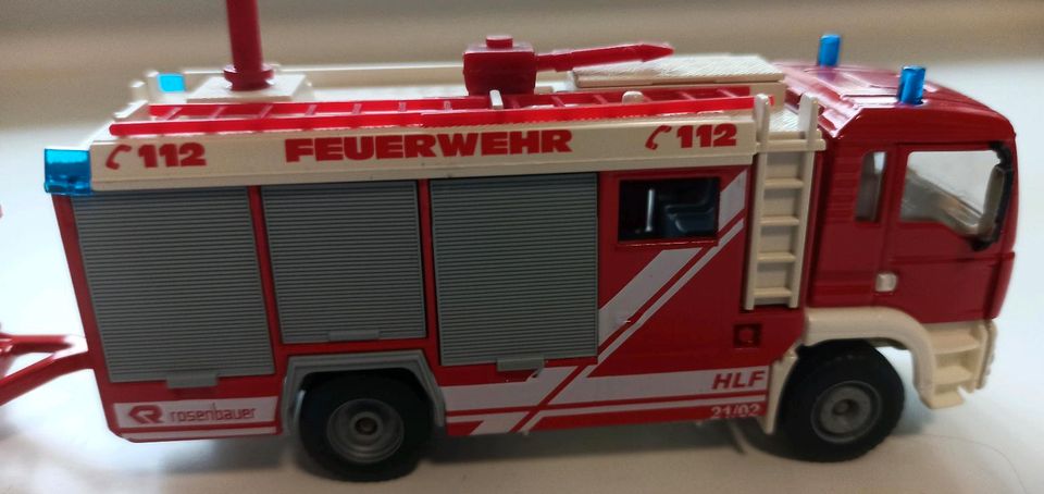 Siku Feuerwehr HLF mit Schlauchboot in Oldenburg