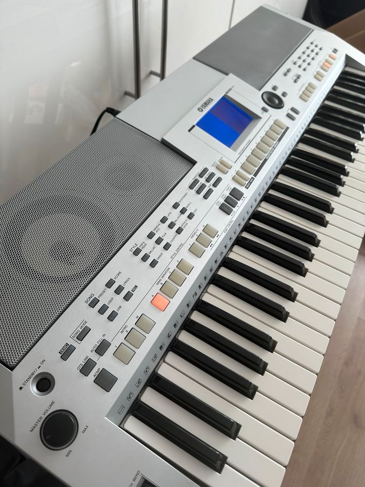 E-Piano Yamaha PSR S500 in Köln