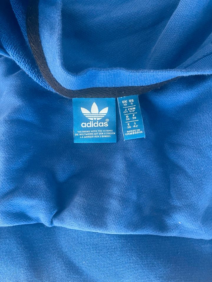 Pullover Sweatshirt Adidas blau 36 in Marburg