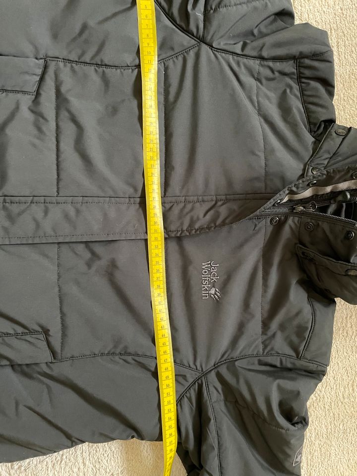 Kurzmantel Jack Wolfskin Gr L schwarz in Weilheim i.OB