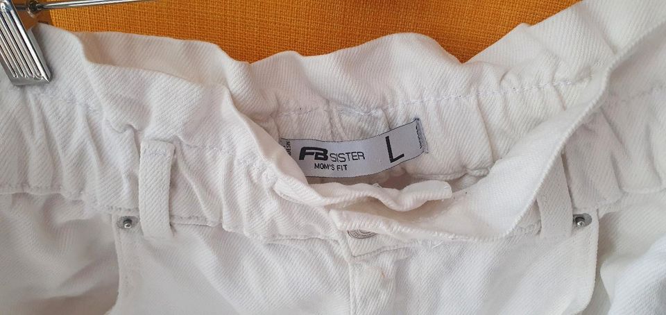 Weiße Mom's Fit Jeans L in Hofheim am Taunus