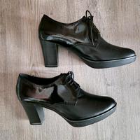 Tamaris Pumps Leder Gr.40 schwarz Hessen - Taunusstein Vorschau