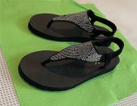 Skechers Yoga foam Sandalen Gr.36 Brandenburg - Bad Saarow Vorschau