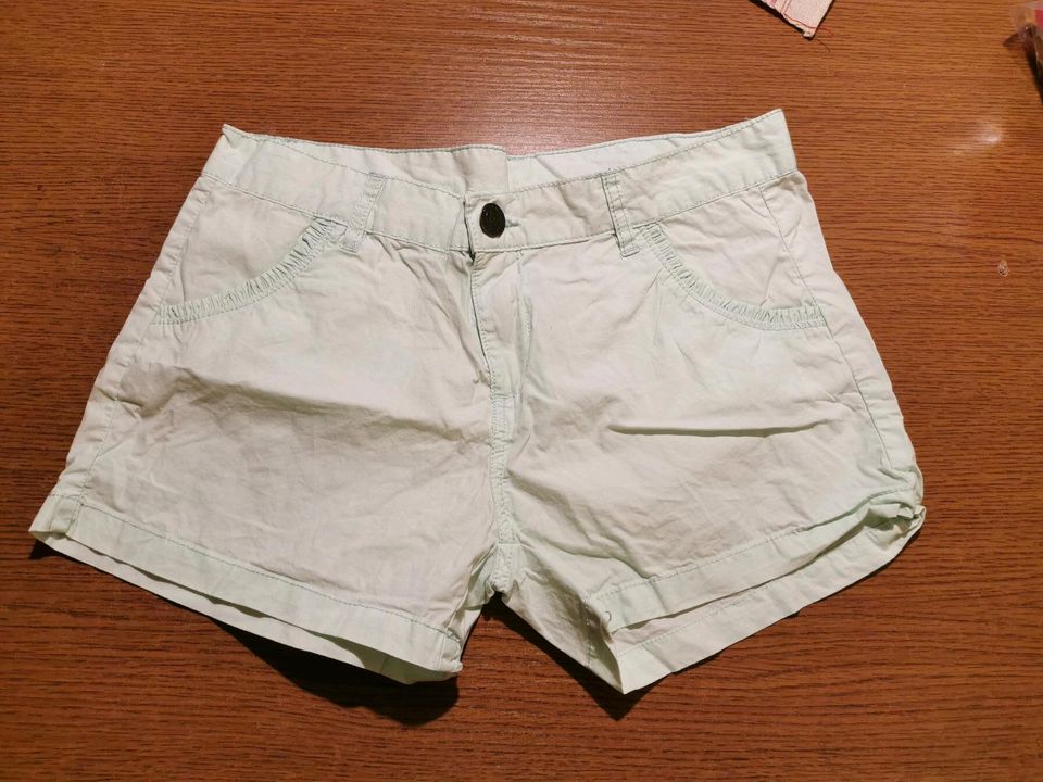 Y. F. K. Mädchen Shorts Neu Gr. 176 in mint in Bothel Kreis Rotenburg, Wümme