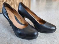 Clarks softwear Pumps Gr. 4 bzw 37, schwarz, kaum getragen Hessen - Kirchheim Vorschau