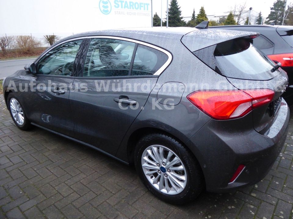 Ford Focus Lim. Titanium in Ganderkesee