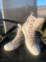 Converse "Chucks" beige, Größe 40 - warm und wasserdicht! Hessen - Steffenberg Vorschau