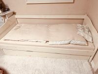 Cremefarbenes Bett mit zweitem Bett in Schublade( 2 x ( 90x200) Bayern - Freilassing Vorschau