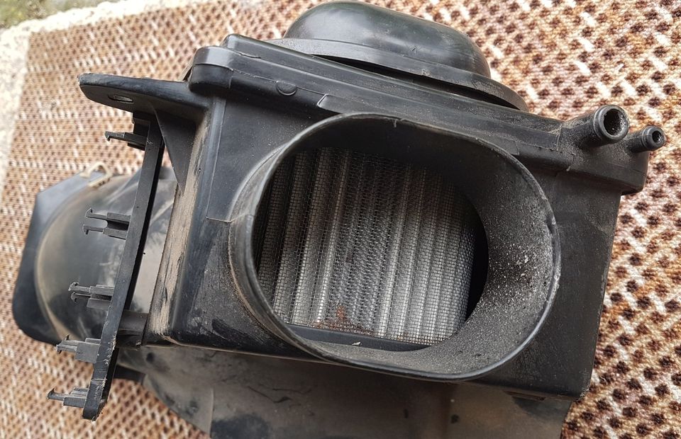 Honda CB650 RC03 79-82 Luftfilterkasten Airbox Kotflügel hinten in Obersüßbach