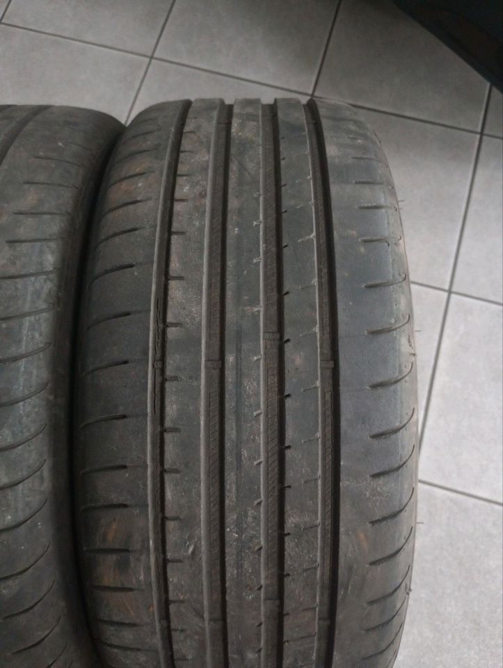 2 Sommerreifen 6mm Goodyear 225 45 17 94Y in Freital