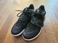 Nike Kyrie Flytrap III Basketball Sneaker Schuhe Schwarz Größe 42 Leipzig - Möckern Vorschau