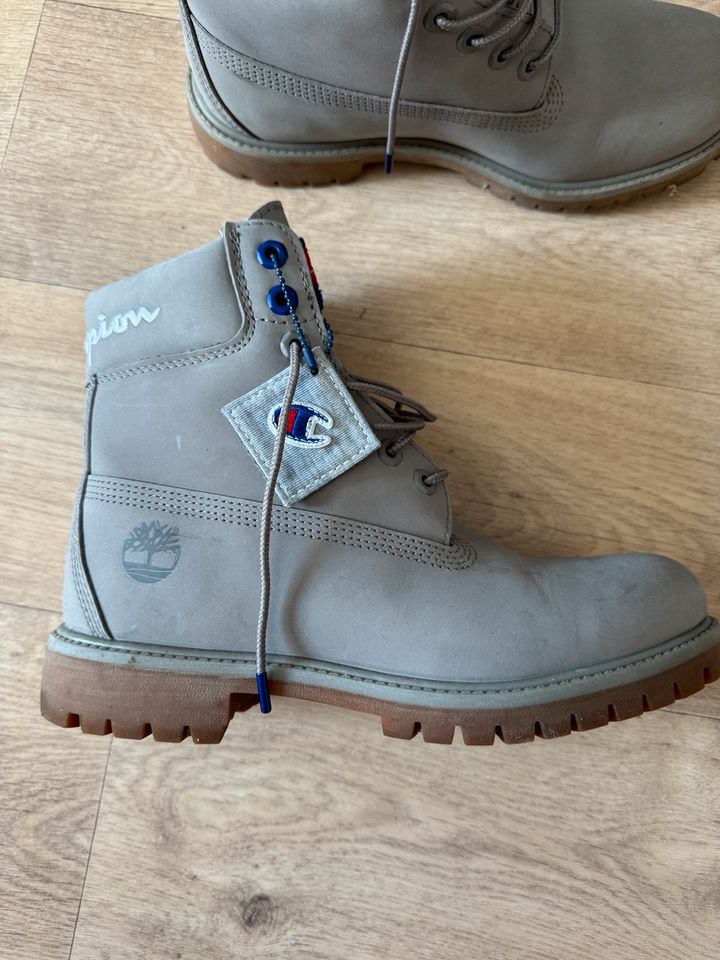 Timberland 6 Inch / Champion Collab in Stein