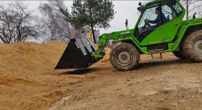 KREATEC Schaufel 2 XL 2,2 m, mit Hardox 500 Schurfleiste in Berlin