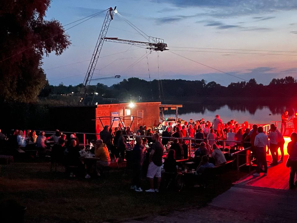 Party-Location am Wasser Sonnenterrasse Firmenevent Feiern in Neundorf