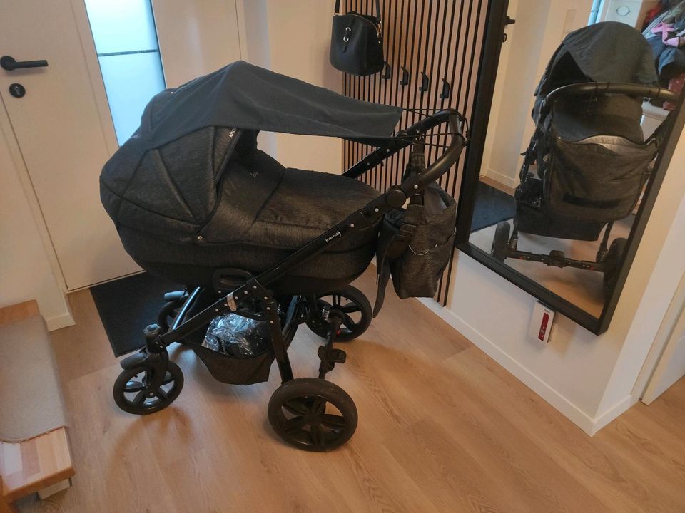 Kinderwagen in Kierspe