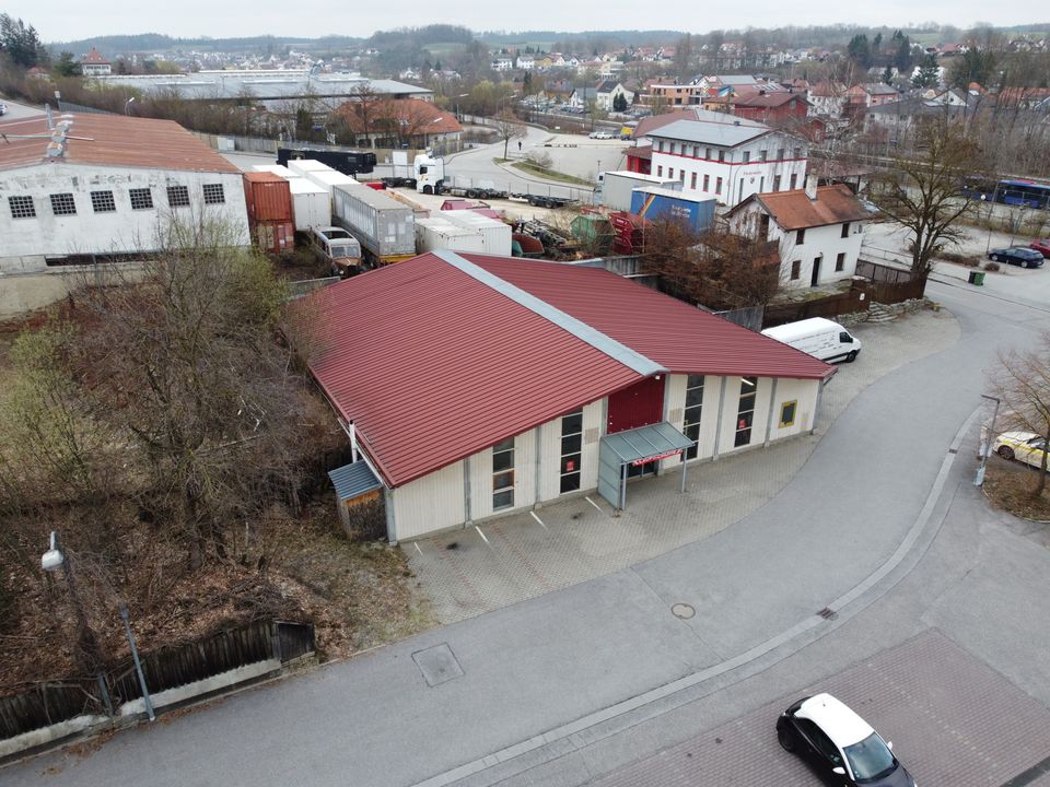 Vielseitig nutzbare Gewerbehalle mit flexibler Grundrissgestaltung sowie Be- und Entladeanfahrt. in Ergoldsbach