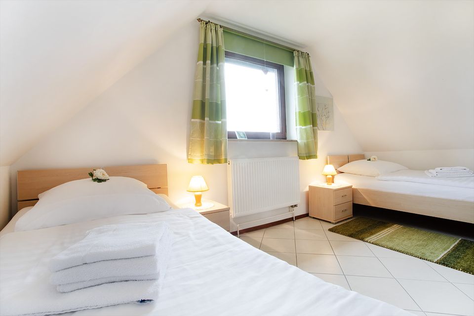 Ferienhaus 4* Nordsee, Familienurlaub, Garten mit Zaun,Strand nah in Friedrichskoog