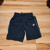 Nike Sporthose kurz Gr. 98/104 Nordrhein-Westfalen - Arnsberg Vorschau