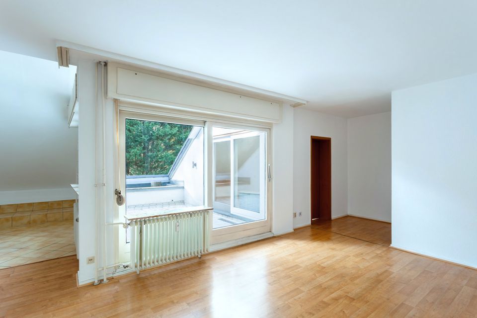 Top Location: Berlin-Grunewald: Attractive 3-Room-Apartment with Two Terraces! in Berlin