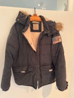 CLD 1976 Winterjacke schwarz mit Pelzabsatz M Nordrhein-Westfalen - Hückeswagen Vorschau