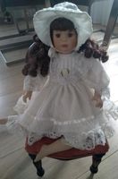 Porzellan Puppe mit Stuhl Hessen - Runkel Vorschau