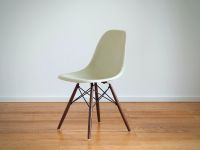 2 x Vitra Herman Miller Eames Fiberglas Side Chair DSW parchment Stuttgart - Stuttgart-West Vorschau