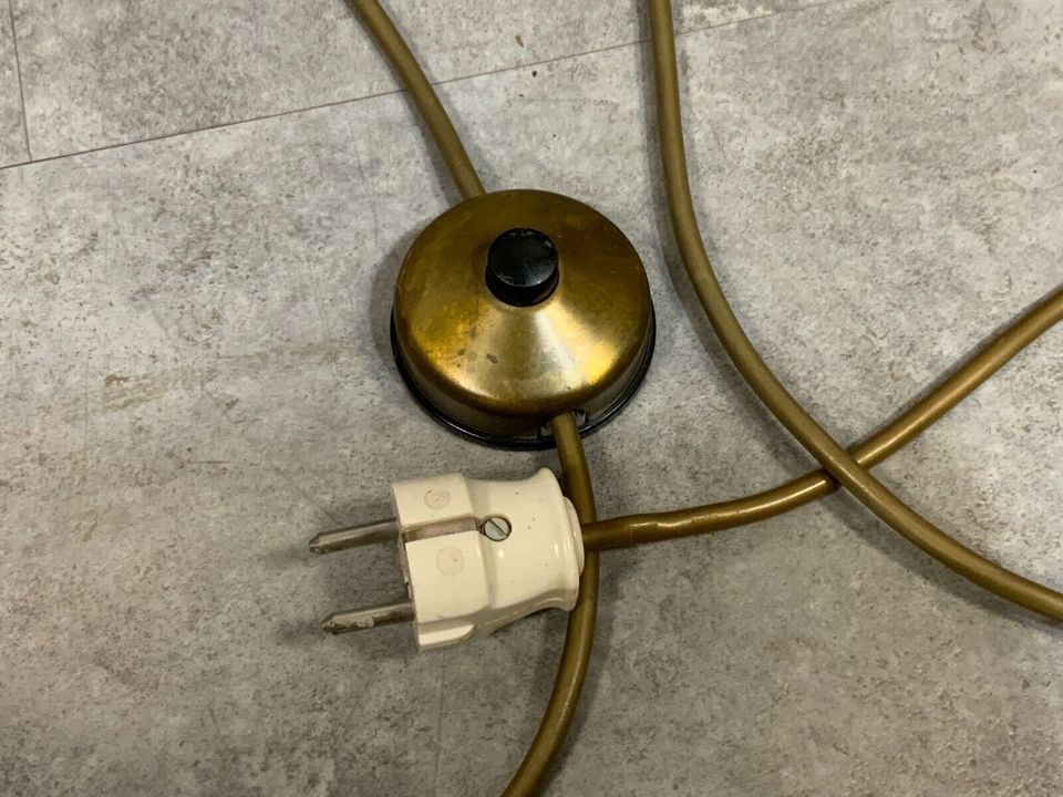 VINTAGE STEHLAMPE AUS MESSINGGUSS MASSIV MAXIMALE HÖHE 172cm - Versand möglich 59 Euro - Wir sind für Sie da lokal in 86830 Schwabmünchen oder online ARTHOME24 in Schwabmünchen