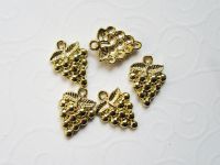 24 Anhänger Charms Weintrauben goldfarben, 19 x 15 mm Nordrhein-Westfalen - Siegen Vorschau