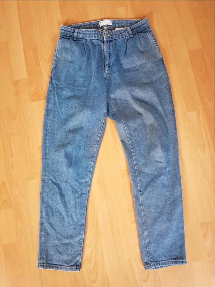 ASOS DESIGN Jeans mit Falten wie neu W30 L32 in Mörfelden-Walldorf