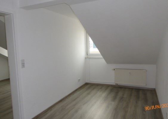 +++ Sie lieben Dachbalken? 4 Zimmer-Wohnung im Stadtzentrum mit Balkon +++ in Zwickau