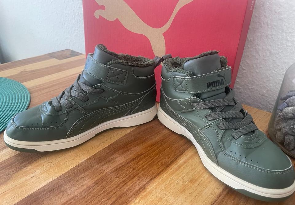 Puma Winterschuhe Boots gefütterte Sneaker Schuhe warm Gr. 35 in Willich