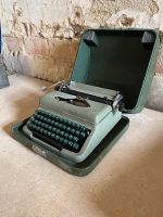 Alte Diana Schreibmaschine mit Koffer Reisekoffer Vintage Retro Baden-Württemberg - Illerkirchberg Vorschau