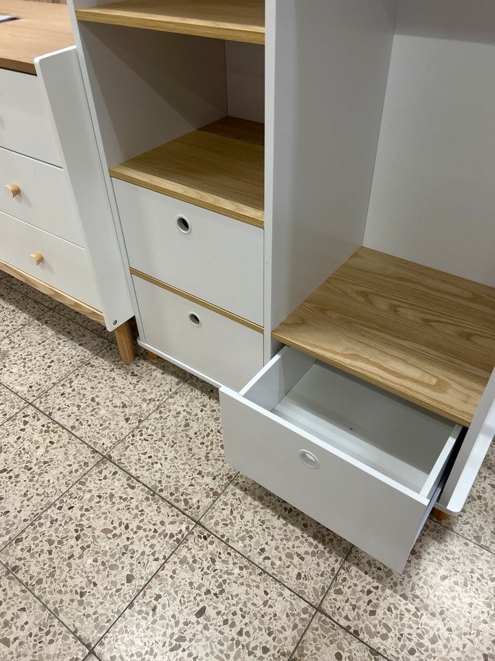 Schrank Kleiderschrank Kinderzimmerschrank Schlafzimmer UVP229€ in Schwalmstadt