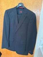 Verkaufe einen eleganten Anzug von Club of Gents, made in Italy. Hessen - Gießen Vorschau
