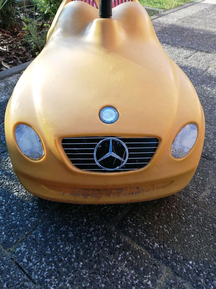 Mercedes Rutsch Auto Fahrzeug Garten Outdoor in Berlin