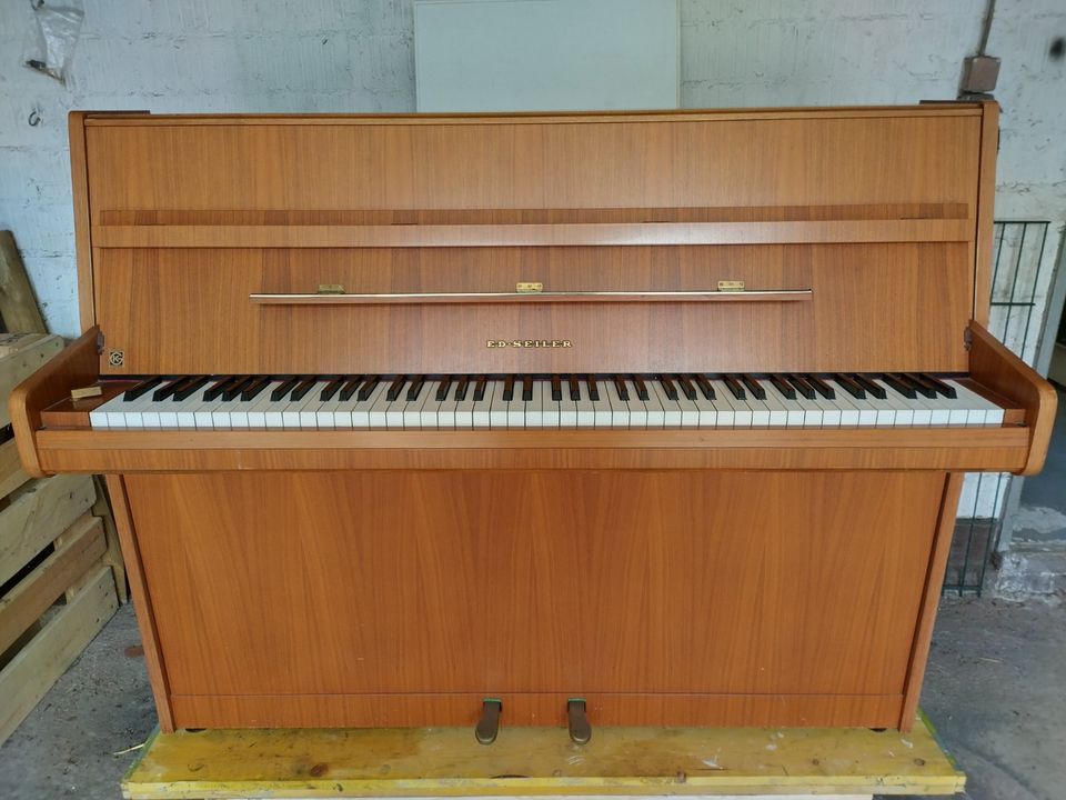 Klavier von Seiler in Kassel