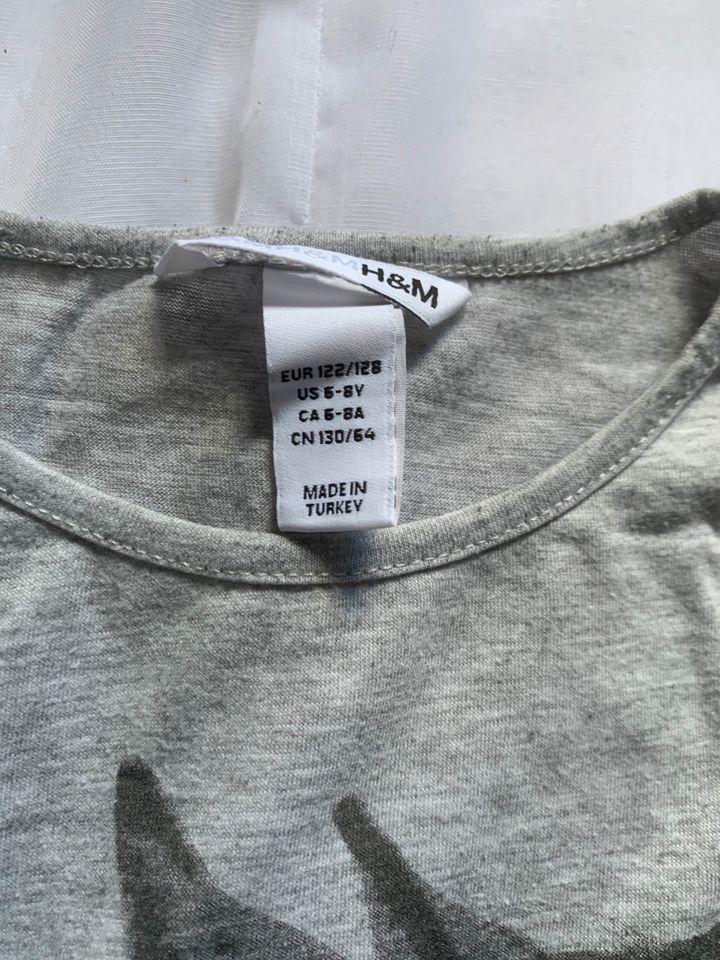 Mädchen Sweatshirt Pullover C&A Ernsting’s rot grau Weiss 122/128 in Luckau