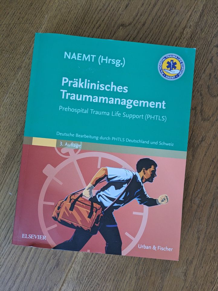 PHTLS Buch in Centrum