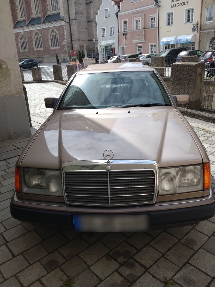 MB W124 320 CE in Neuötting