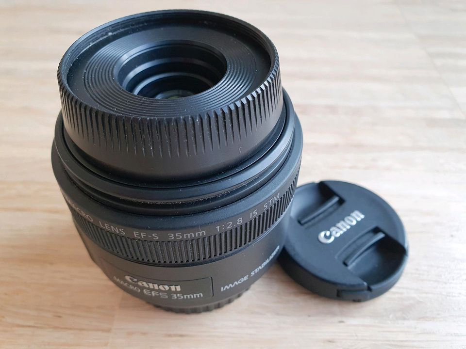 Canon 35mm f/2.8 Macro IS STM in Kassel