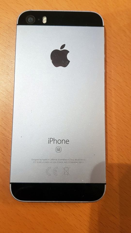 iPhone SE, Space Grey, 32 GB, 2017 in Haan