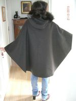 Poncho * Winterjacke * Edel und ungetragen ! Brandenburg - Liebenwalde Vorschau